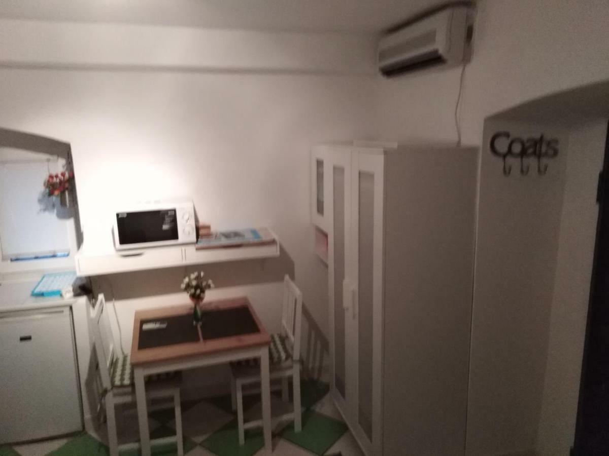 Split Studio Irisha Bagian luar foto